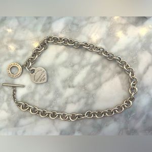 Return to Tiffany Heart Tag Toggle Necklace in silver